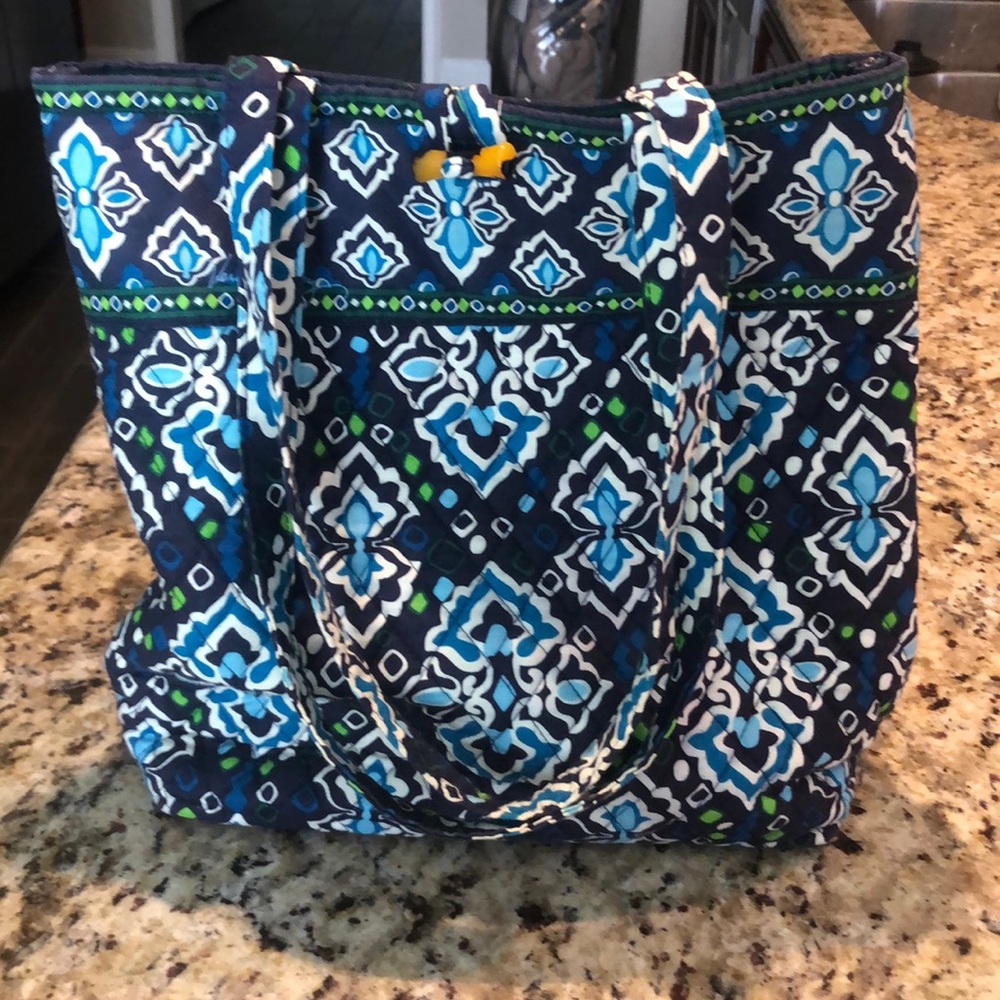 Vera Bradley medium shoulder bag
